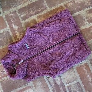 NWOT Patagonia Sherpa Vest Plum Girls 12 L